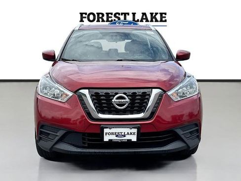 Used 2019 Nissan Kicks SV FWD image 2