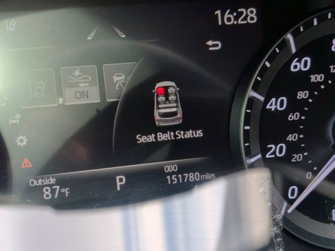 Used 2021 Toyota Highlander XLE FWD image 16