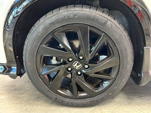 Used 2021 Honda HR-V Sport image 24