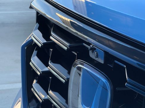 Certified 2025 Honda Pilot TrailSport image 35