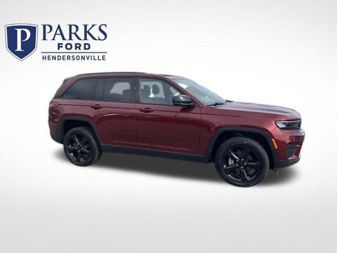 Used 2023 Jeep Grand Cherokee Altitude image 1