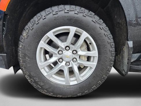 Used 2021 Chevrolet Suburban LS AWD/4WD image 34