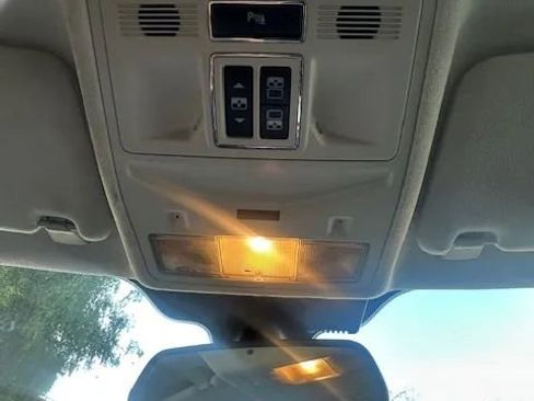 Used 2013 Jaguar XJ AWD image 25