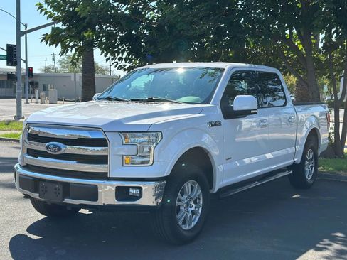 Used 2015 Ford F150 Lariat w/ Equipment Group 501A Mid image 3