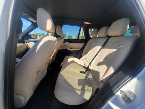 Used 2017 BMW X1 sDrive28i FWD image 12