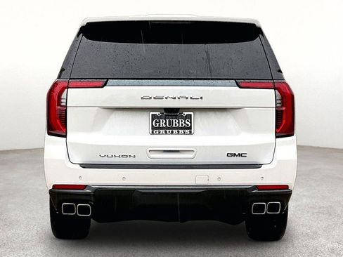 Used 2026 GMC Yukon XL Denali Ultimate w/ LPO, Floor Liner Package AWD/4WD image 5