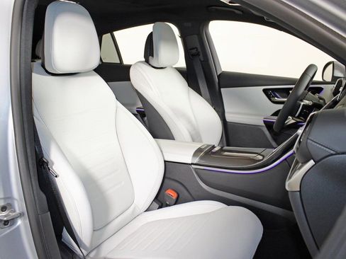 Certified 2026 Mercedes-Benz GLC 300 4MATIC image 31