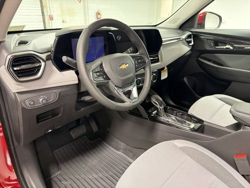 New 2026 Chevrolet TrailBlazer LT w/ Convenience Package FWD image 4