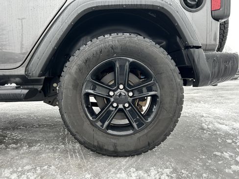Used 2019 Jeep Wrangler Unlimited Sport image 22