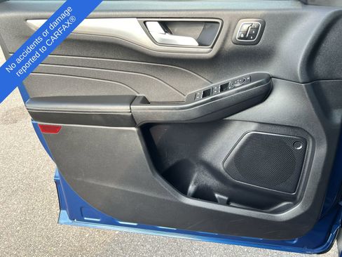 Used 2022 Ford Escape Titanium image 31