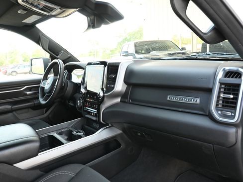 Used 2025 RAM 1500 Big Horn AWD/4WD image 36