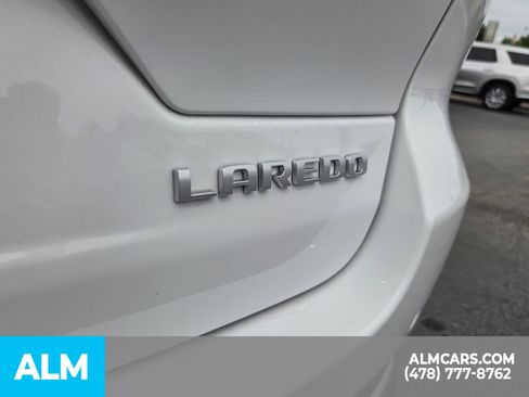 Used 2025 Jeep Grand Cherokee Laredo X w/ Luxury Tech Group I AWD/4WD image 14