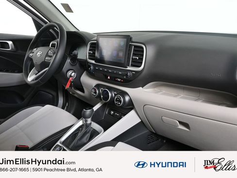 Certified 2023 Hyundai Venue SEL image 23