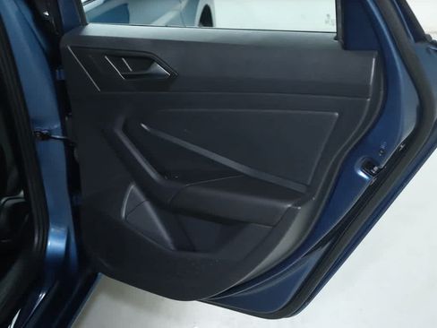Used 2019 Volkswagen Jetta SE w/ Cold Weather Package FWD image 31