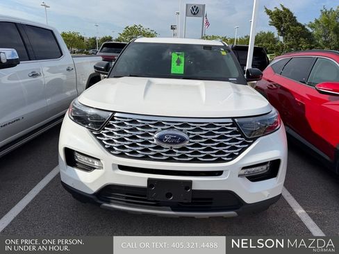 Used 2023 Ford Explorer Platinum w/ Technology Package AWD/4WD image 2