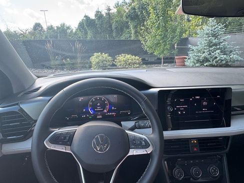 New 2025 Volkswagen Taos S image 22