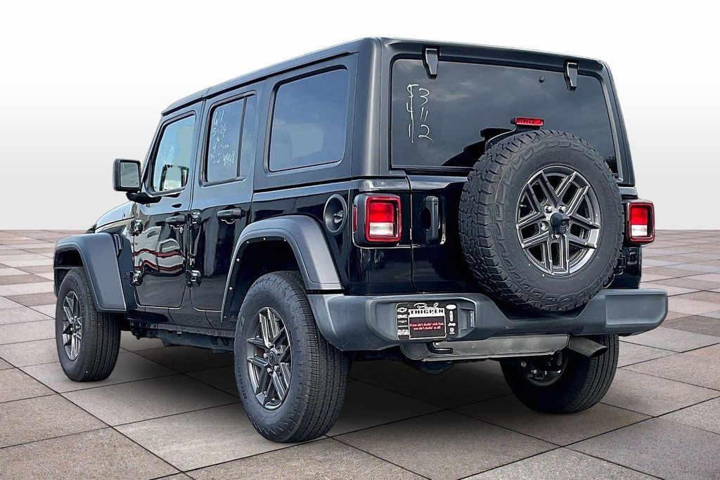 Used 2024 Jeep Wrangler Unlimited Sport AWD/4WD image 2