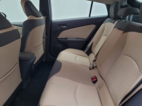 Used 2018 Toyota Prius Two image 18