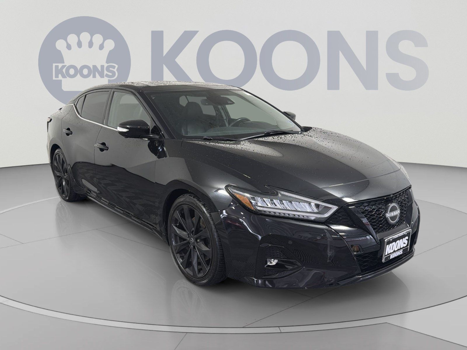 Used 2023 Nissan Maxima SR w/ Sport Mat Group FWD image 10