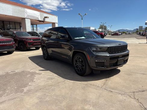 Certified 2023 Jeep Grand Cherokee L Summit AWD/4WD image 3