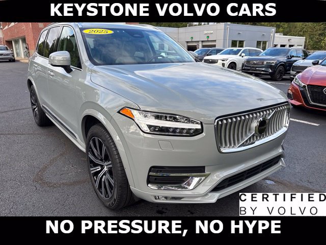 Certified 2025 Volvo XC90 B5 Core w/ Climate Package AWD/4WD image 1