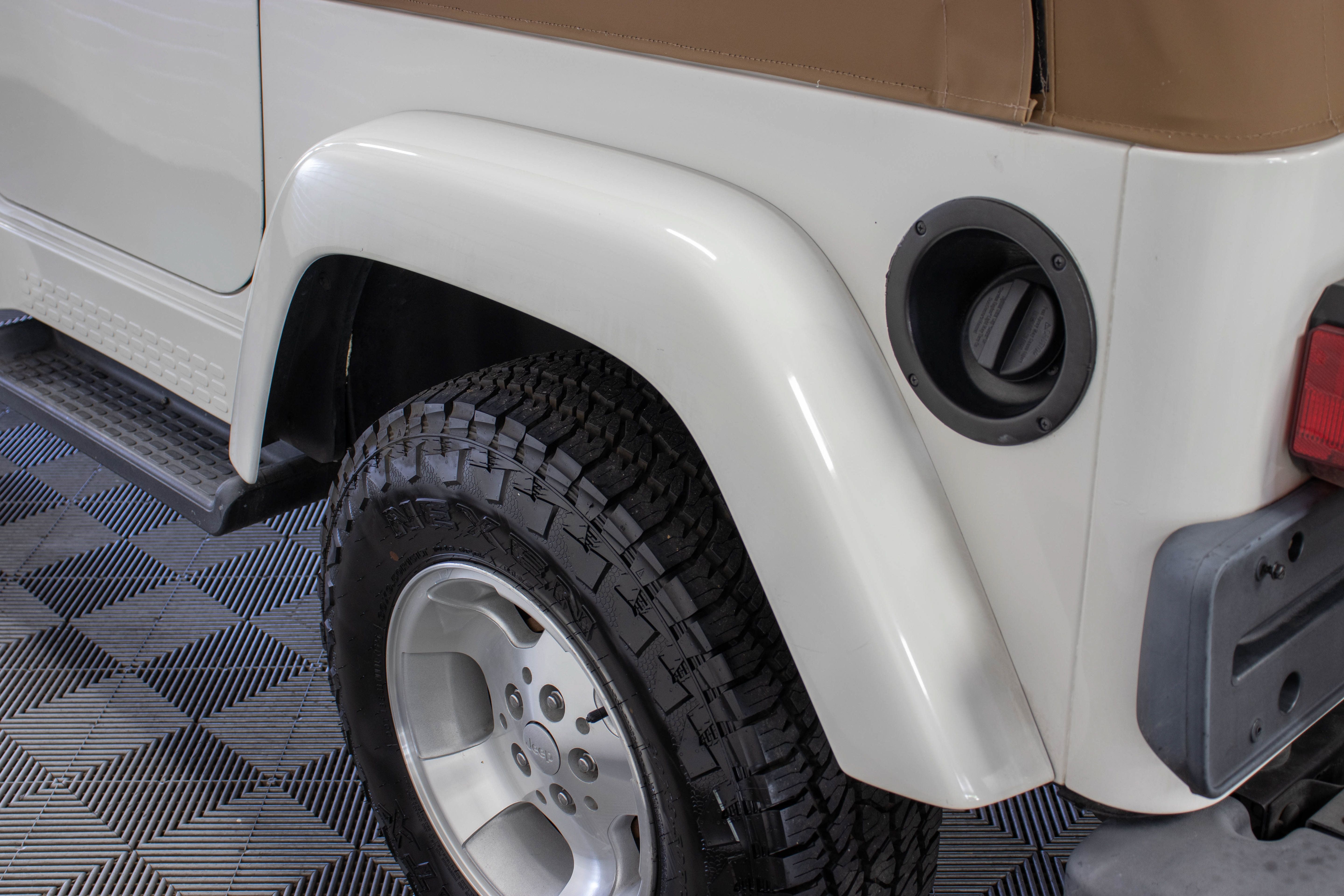 Used 2002 Jeep Wrangler Sahara AWD/4WD image 12