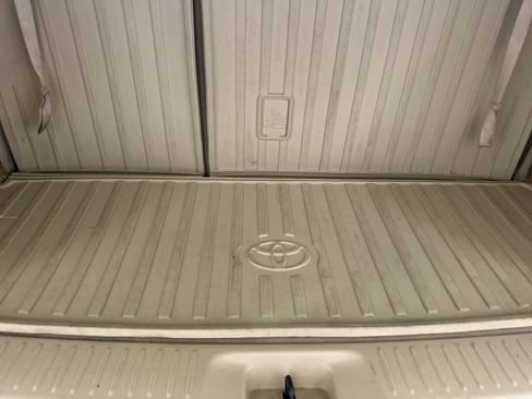 Used 2018 Toyota Highlander Limited Platinum AWD/4WD image 17