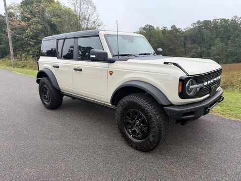 New 2025 Ford Bronco Badlands image 47