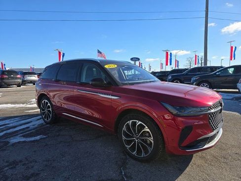 Used 2024 Lincoln Nautilus Reserve image 2