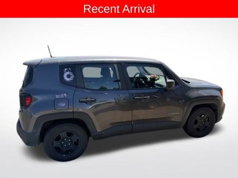 Used 2020 Jeep Renegade Sport FWD image 2