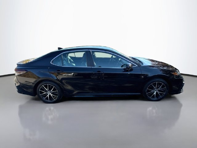 Used 2023 Toyota Camry SE FWD image 8