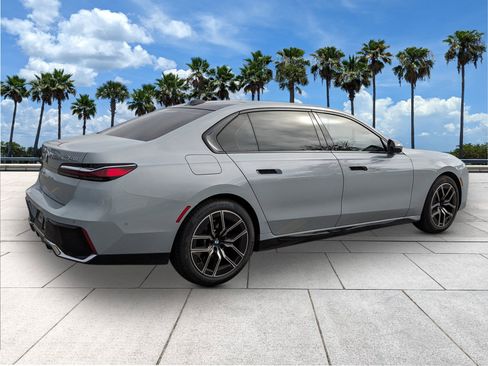 Used 2025 BMW 740i 740i image 7