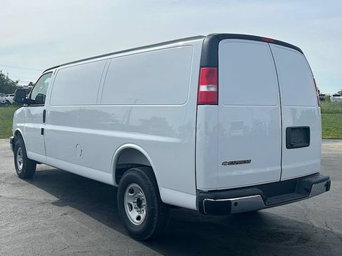 New 2025 Chevrolet Express 3500 Extended w/ Driver Convenience Package RWD image 7