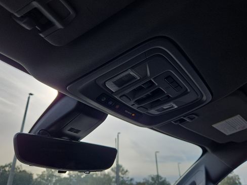 Used 2021 GMC Sierra 2500 Denali w/ Denali Black Diamond Edition image 38