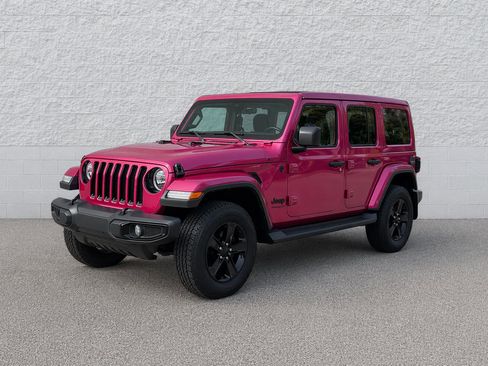 Used 2022 Jeep Wrangler Unlimited Sahara image 1