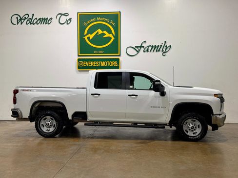 Used 2023 Chevrolet Silverado 2500 W/T w/ WT Convenience Package AWD/4WD image 2