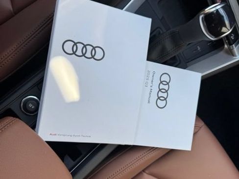 Certified 2025 Audi Q3 2.0T Premium Plus w/ Premium Plus Package AWD/4WD image 16