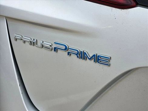 Used 2018 Toyota Prius Prime Advanced image 9