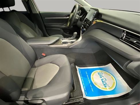 Used 2022 Toyota Camry LE image 16