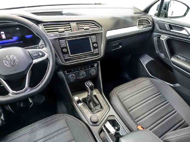 Used 2024 Volkswagen Tiguan S AWD/4WD image 17