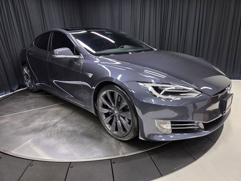 Used 2017 Tesla Model S 100D image 38