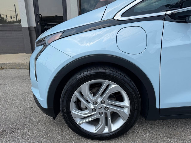 Used 2023 Chevrolet Bolt LT FWD image 27