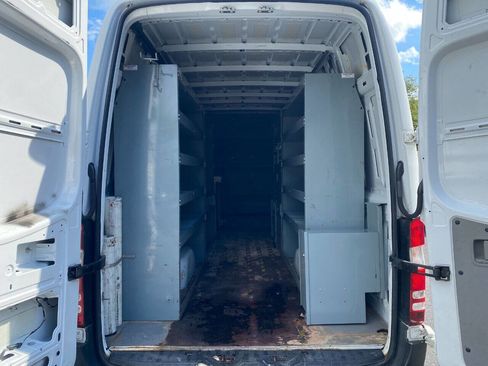 Used 2014 Mercedes-Benz Sprinter 3500 image 17