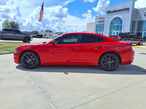 Used 2020 Dodge Charger SXT w/ Blacktop Package RWD image 8