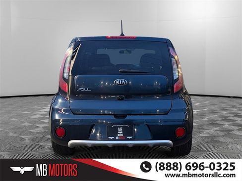 Used 2018 Kia Soul + image 4