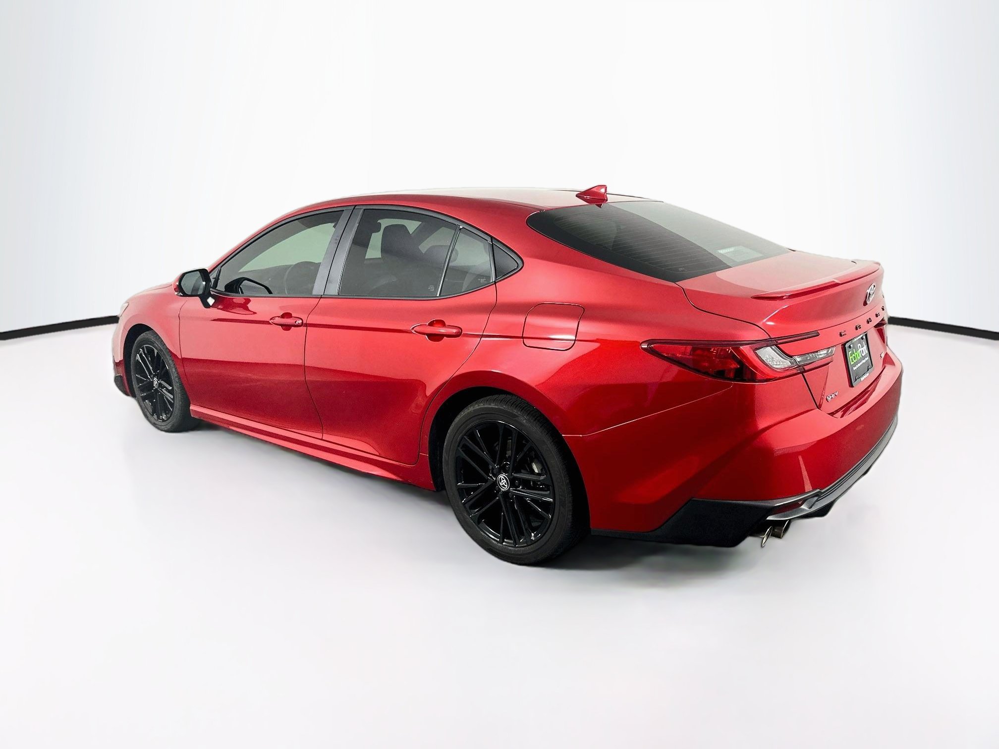 Used 2026 Toyota Camry SE w/ Convenience Package FWD image 5