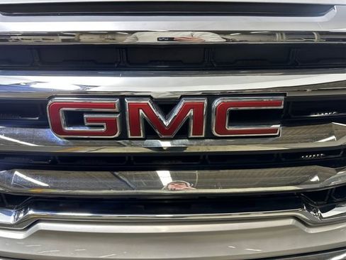 Used 2019 GMC Sierra 1500 SLE w/ SLE Value Package image 9