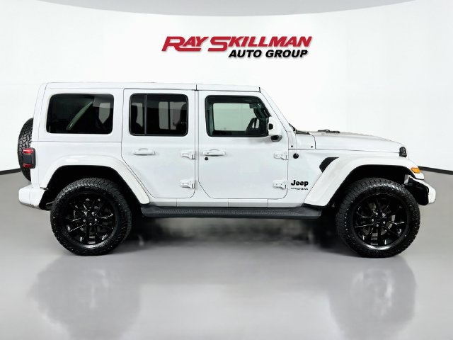 Used 2020 Jeep Wrangler Unlimited Sahara AWD/4WD image 8