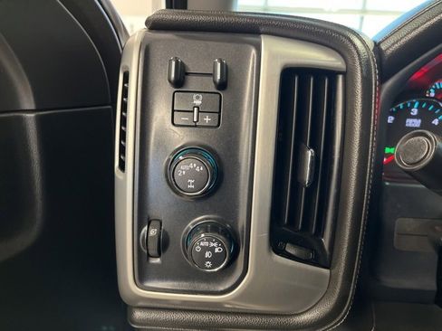 Used 2017 GMC Sierra 1500 SLE image 16