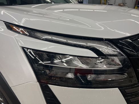 New 2026 Nissan Pathfinder SV image 14